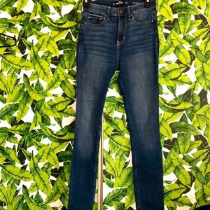 Women high-Rise super skinny jean.